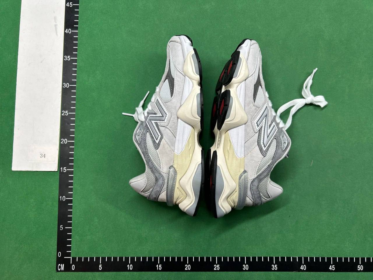 New Balance NB 9060 - Mldripanddrop