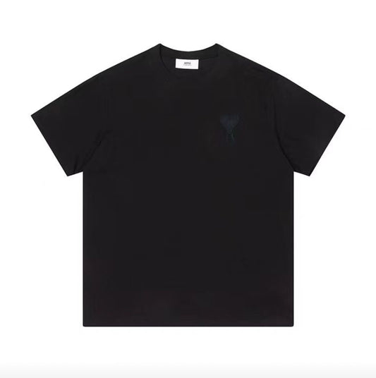 AMI Paris Classic Logo T-Shirt – Effortless French Drip 🇫🇷 - Mldripanddrop