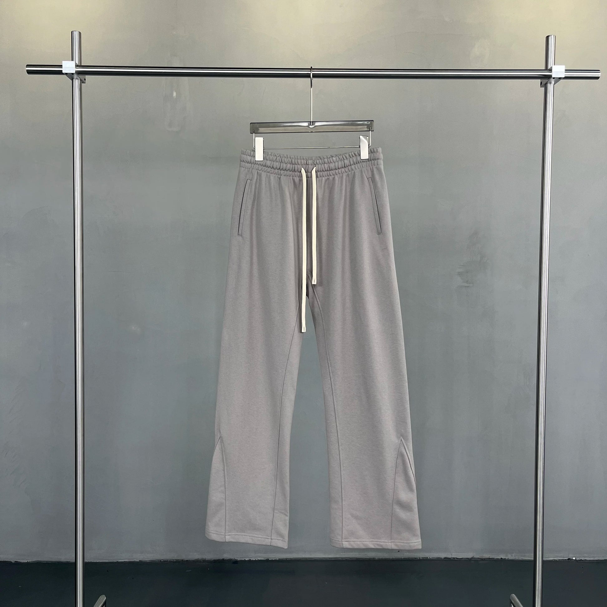 Bell-bottom sweatpants - Mldripanddrop